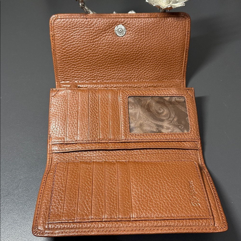 Brighton Wallet - Picture 7 of 11